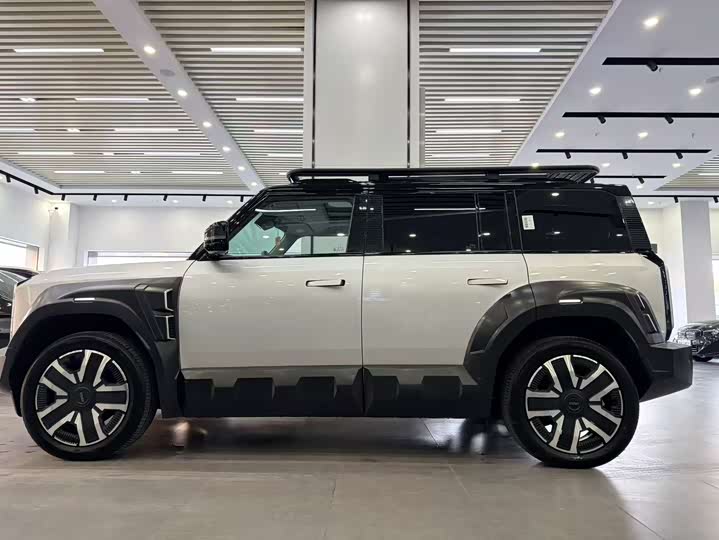 Фото 3 - Chery iCar 03