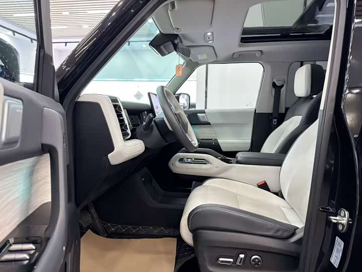 Фото 6 - Chery iCar 03