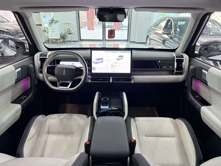 Фото 7 - Chery iCar 03