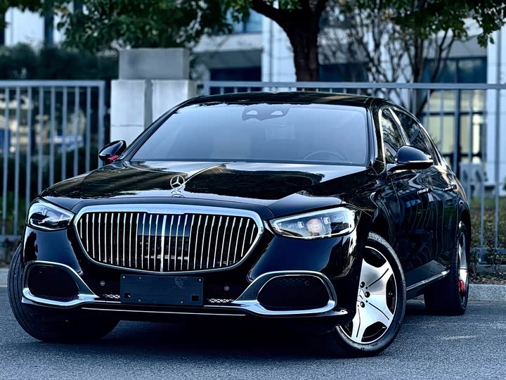 Фото 1 - Mercedes-Benz Maybach S-Class