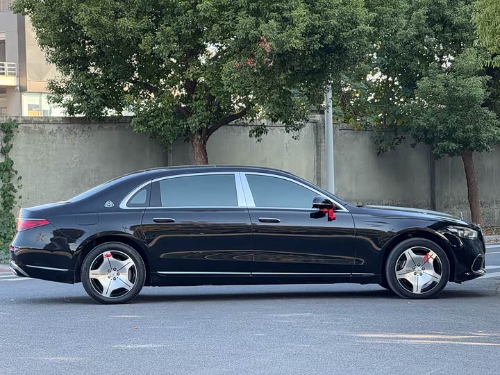Фото 3 - Mercedes-Benz Maybach S-Class