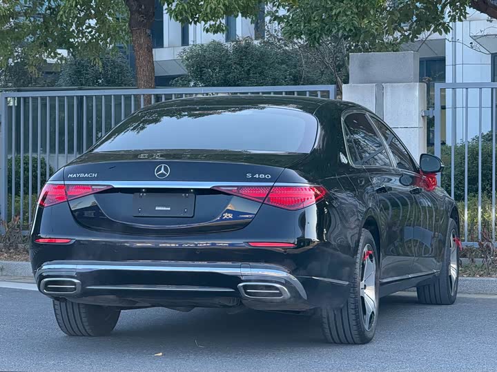Фото 4 - Mercedes-Benz Maybach S-Class