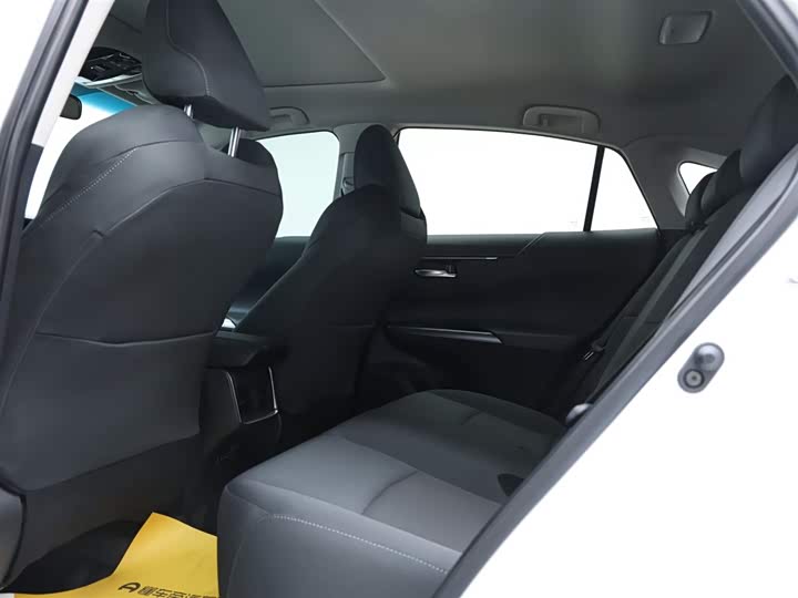 Фото 13 - Toyota Harrier