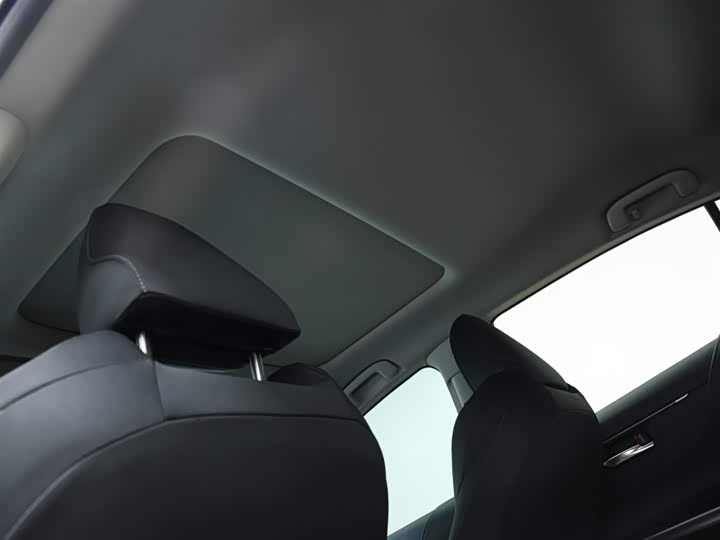 Фото 14 - Toyota Harrier