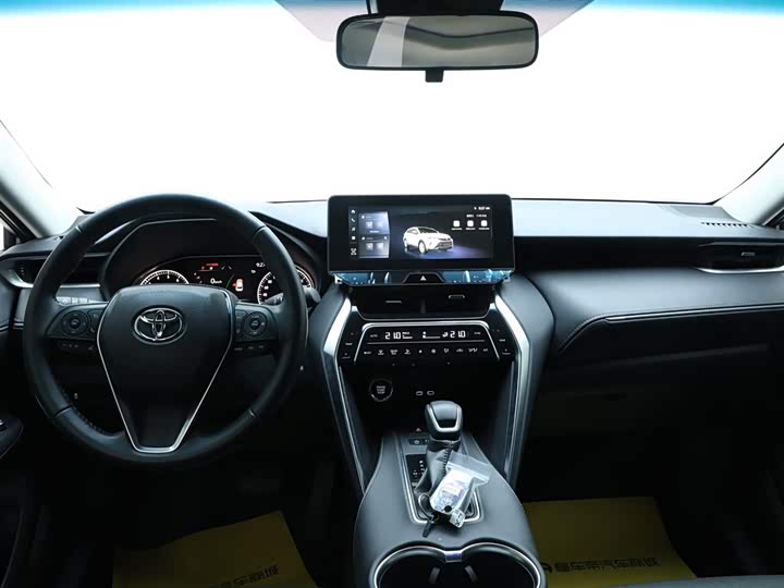 Фото 15 - Toyota Harrier