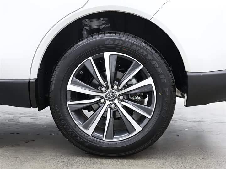 Фото 9 - Toyota Harrier