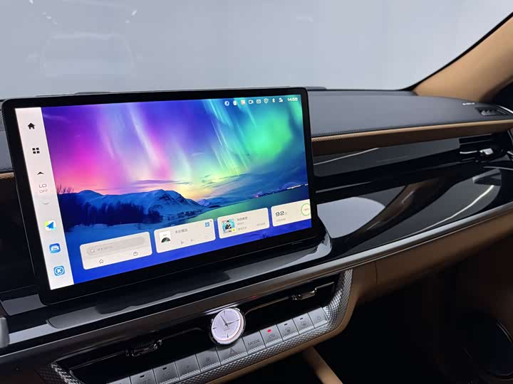 Фото 15 - Tank 500 Hybrid