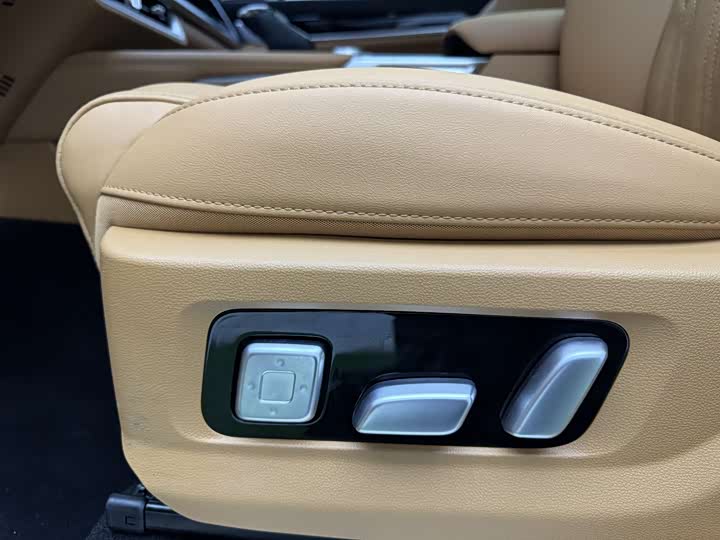 Фото 22 - Tank 500 Hybrid