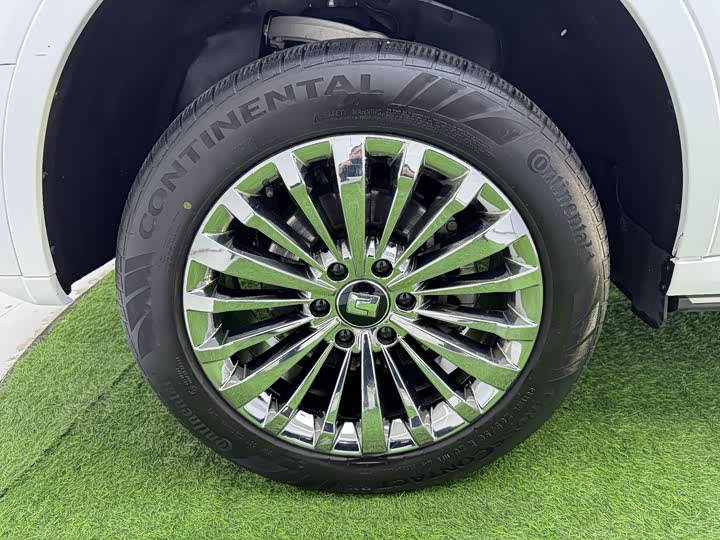 Фото 26 - Tank 500 Hybrid