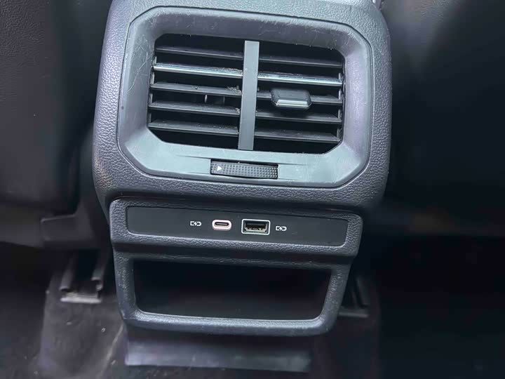 Фото 17 - Volkswagen Tharu