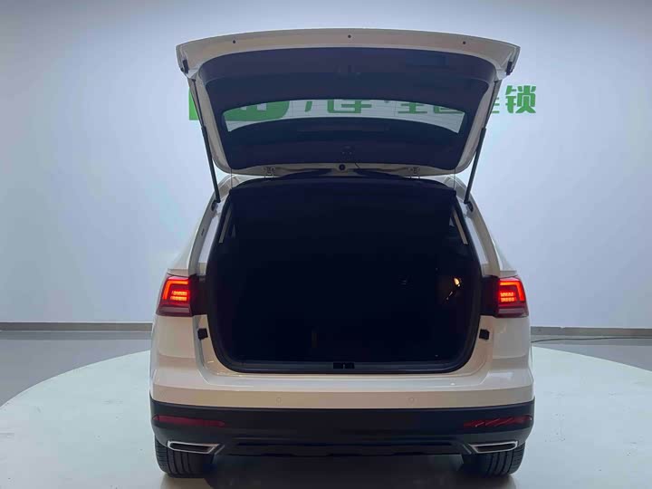 Фото 19 - Volkswagen Tharu