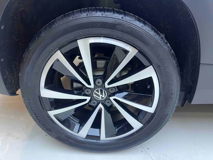 Фото 21 - Volkswagen Tharu