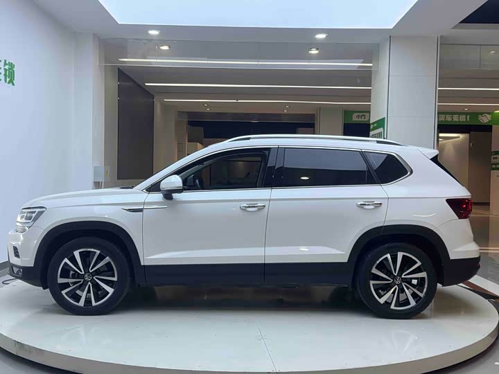 Фото 7 - Volkswagen Tharu