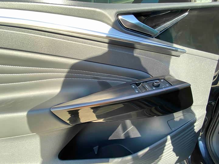 Фото 9 - Volkswagen ID.4 Crozz