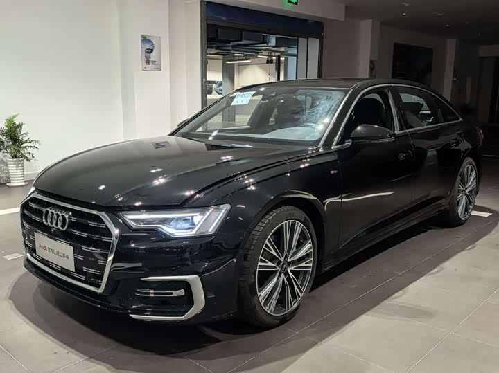 Фото 1 - Audi A6L