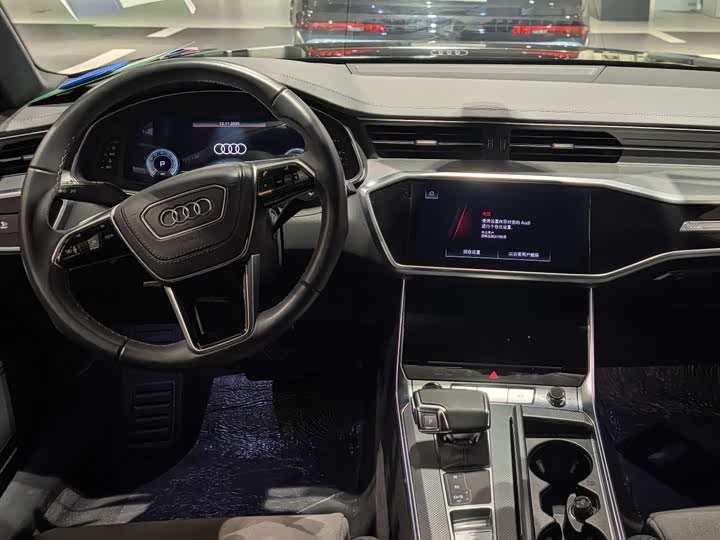 Фото 5 - Audi A6L