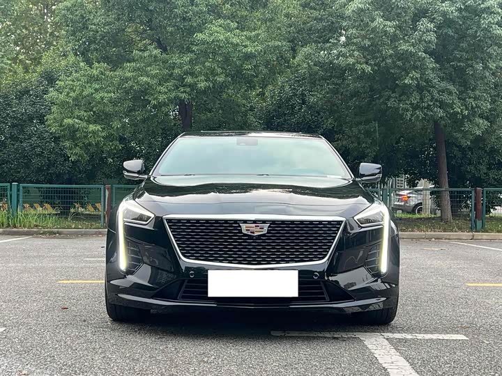 Фото 2 - Cadillac CT6