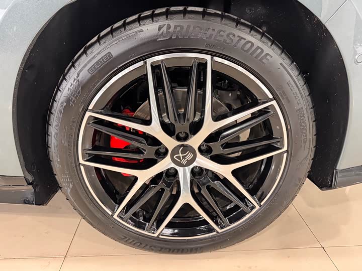 Фото 19 - BYD Han L