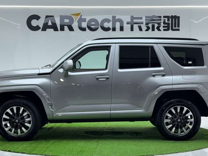 Фото 2 - Tank 700 Hybrid