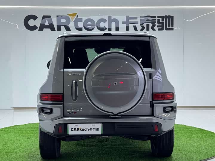 Фото 4 - Tank 700 Hybrid