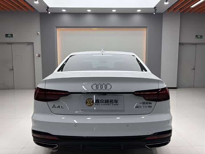 Фото 5 - Audi A4L