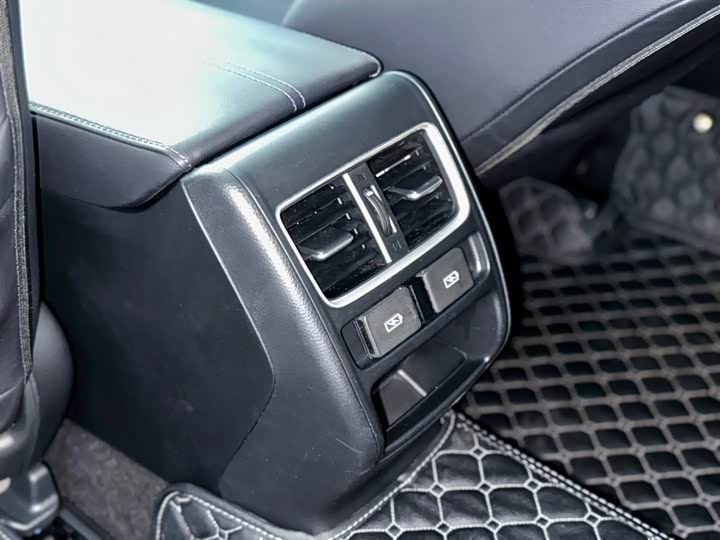 Фото 13 - Honda Accord