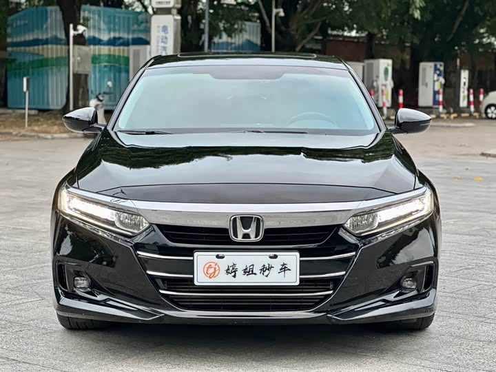 Фото 3 - Honda Accord