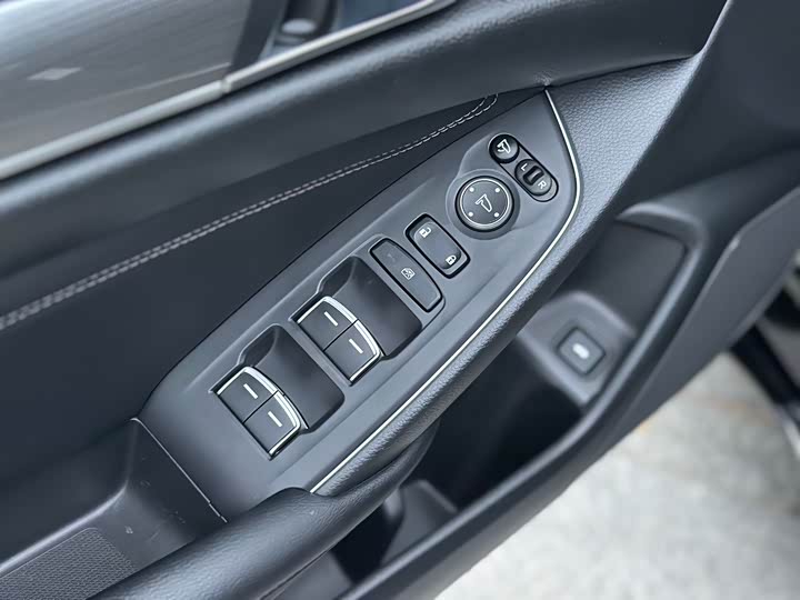 Фото 6 - Honda Accord