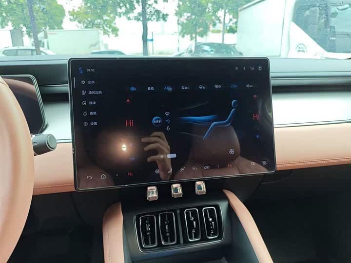 Фото 13 - BYD Song L