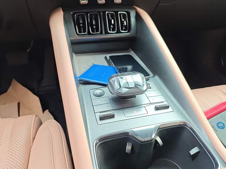 Фото 14 - BYD Song L