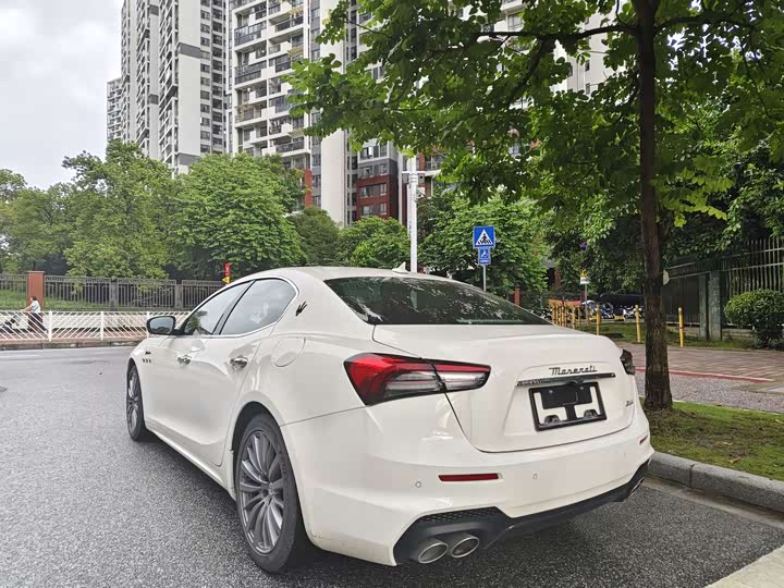 Фото 4 - Maserati Ghibli