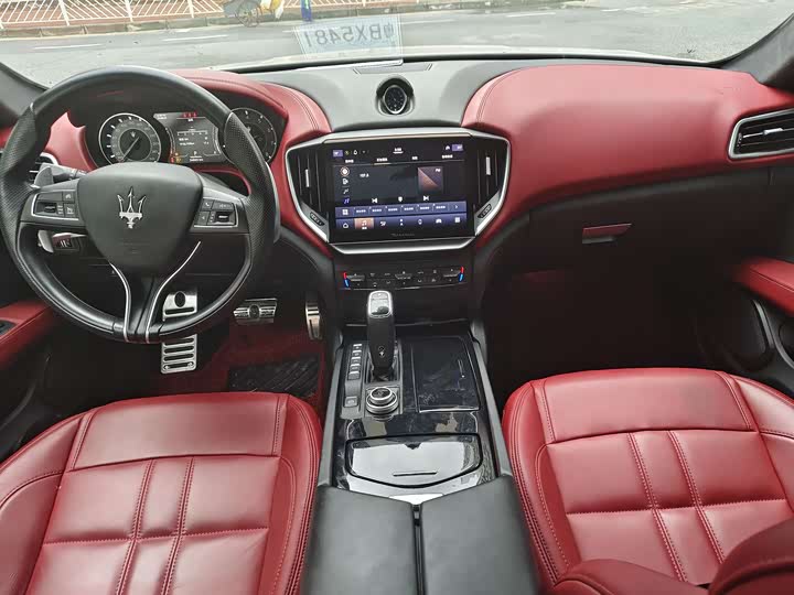 Фото 7 - Maserati Ghibli
