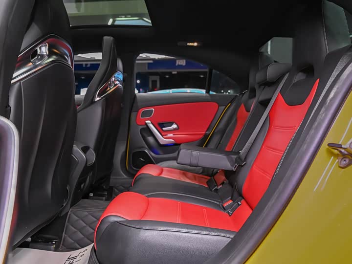 Фото 18 - Mercedes-Benz CLA-Class AMG