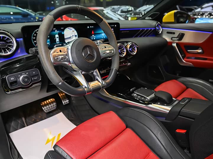 Фото 8 - Mercedes-Benz CLA-Class AMG