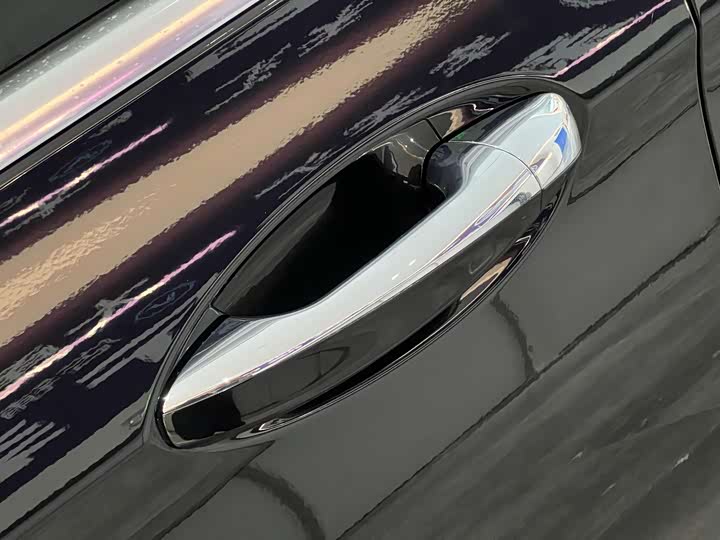 Фото 20 - Mercedes-Benz E-Class