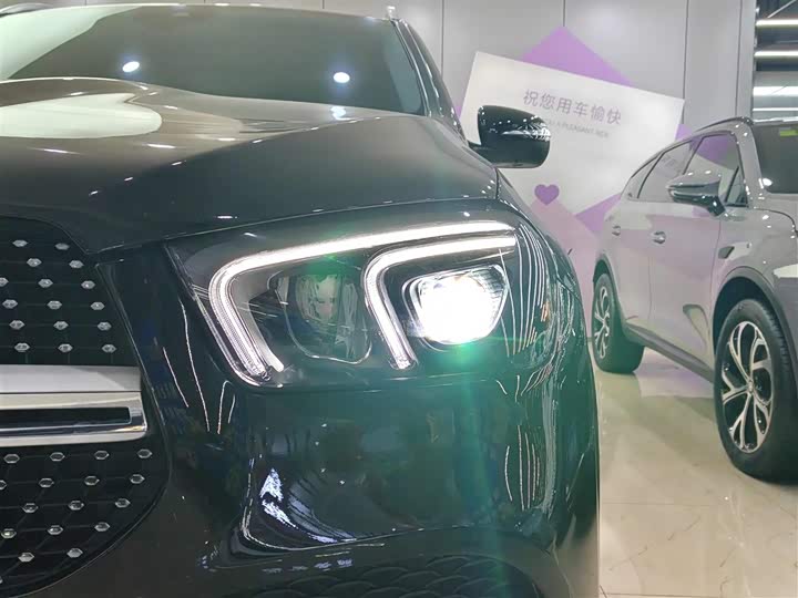 Фото 4 - Mercedes-Benz GLE-Class