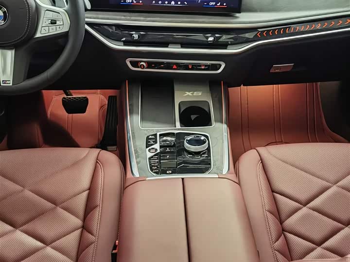 Фото 15 - BMW X5