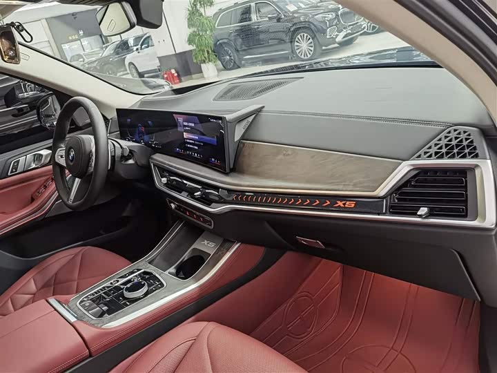 Фото 17 - BMW X5