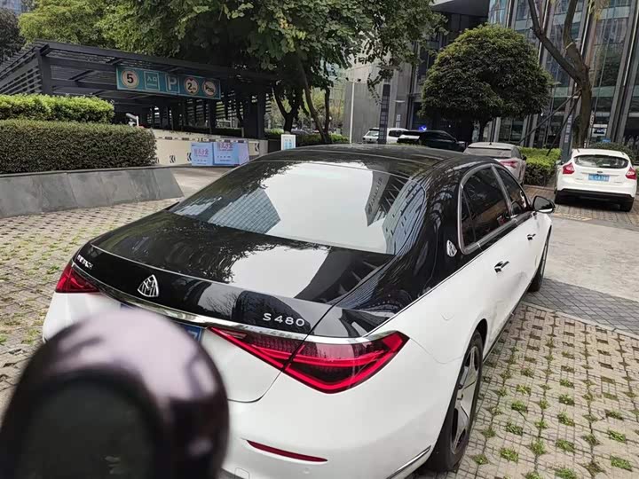 Фото 3 - Mercedes-Benz Maybach S-Class