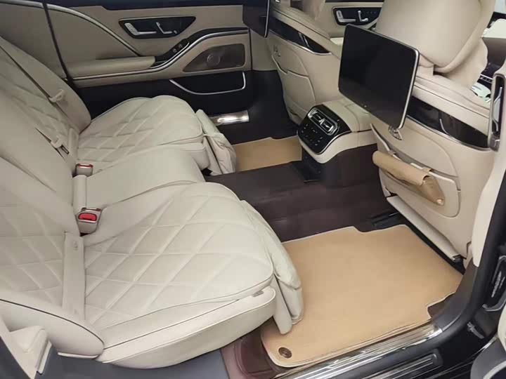 Фото 6 - Mercedes-Benz Maybach S-Class