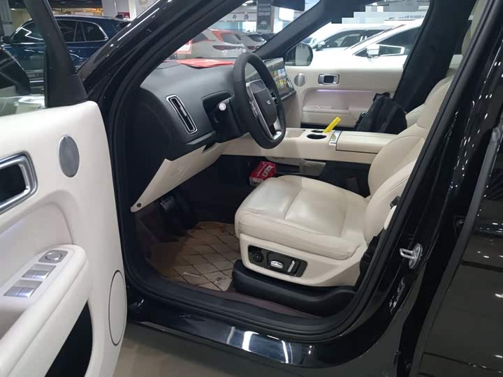 Фото 15 - LiXiang L9