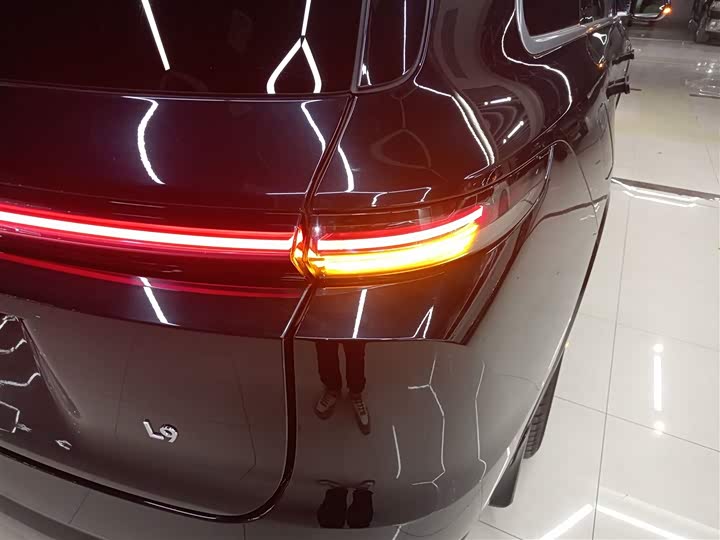 Фото 8 - LiXiang L9