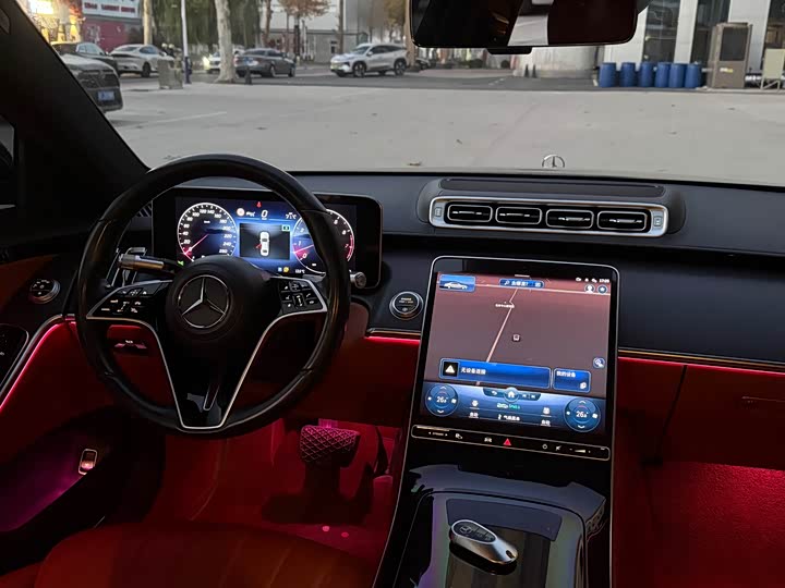 Фото 14 - Mercedes-Benz S-Class