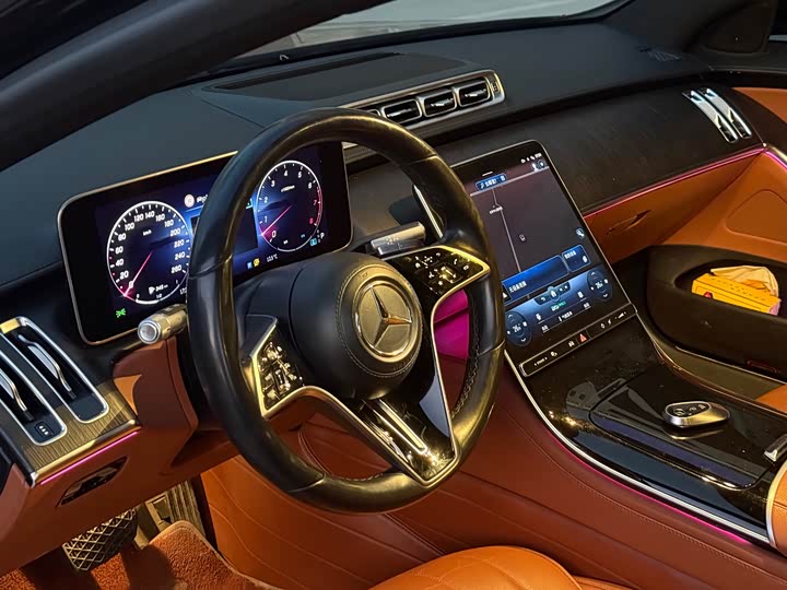 Фото 8 - Mercedes-Benz S-Class