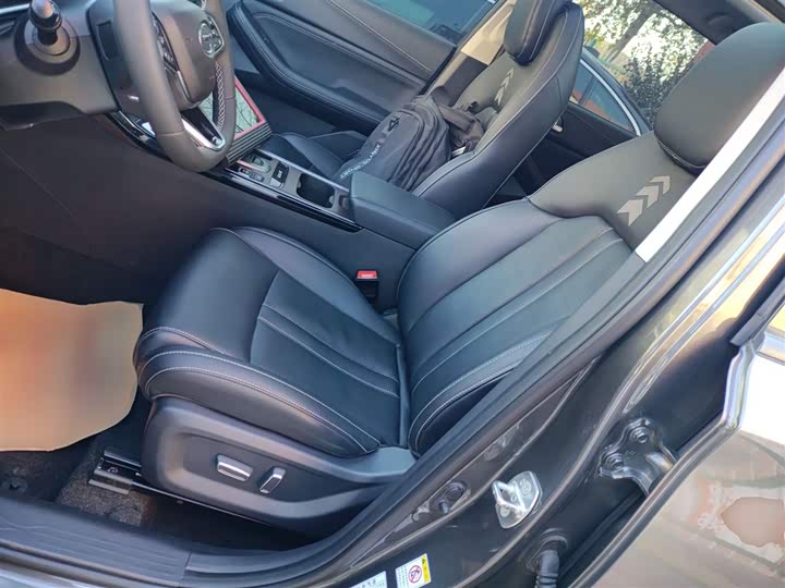 Фото 15 - GAC Trumpchi GS4