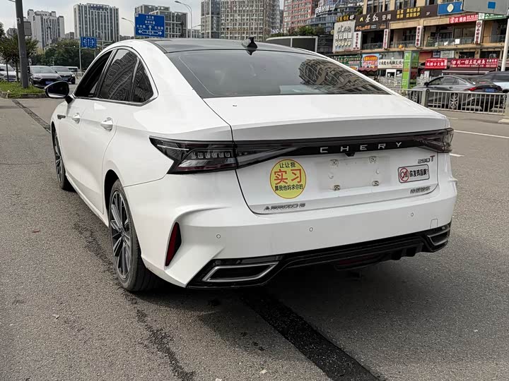 Фото 18 - Chery Arrizo 8