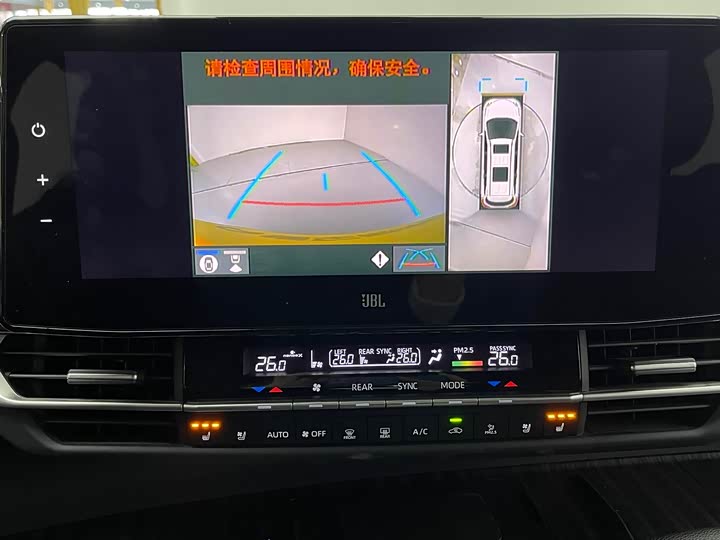 Фото 14 - Toyota Sienna