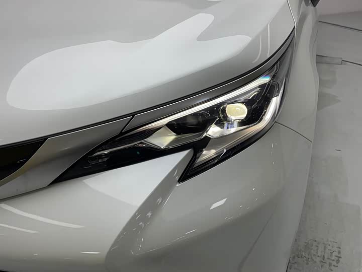 Фото 4 - Toyota Sienna