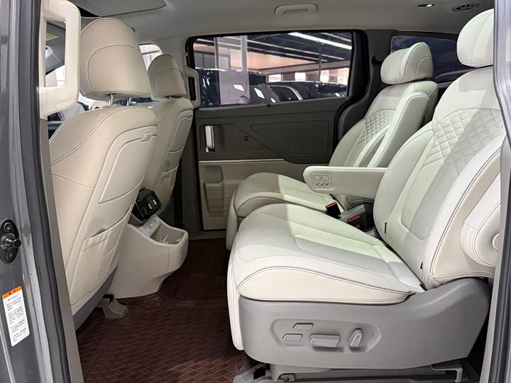 Фото 5 - Hyundai Custo