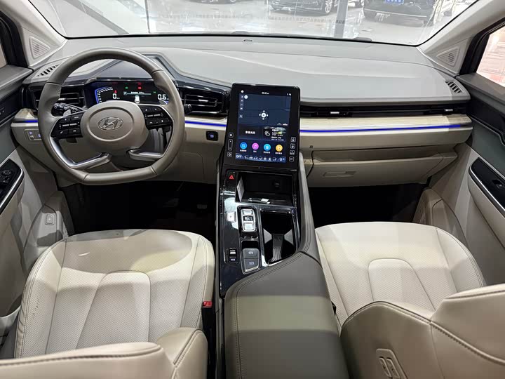 Фото 7 - Hyundai Custo